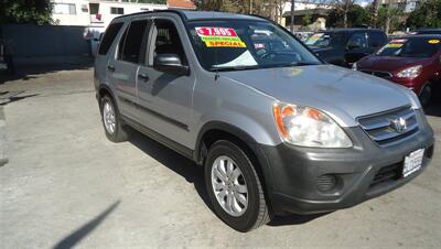 2005 Honda CR-V LX - Photo 2 - Van Nuys, CA 91405