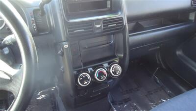 2005 Honda CR-V LX - Photo 17 - Van Nuys, CA 91405