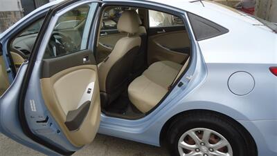 2014 Hyundai ACCENT GLS   - Photo 15 - Van Nuys, CA 91405