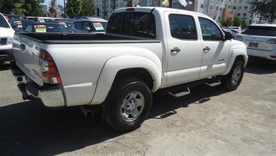 2015 Toyota Tacoma PreRunner V6 - Photo 4 - Van Nuys, CA 91405