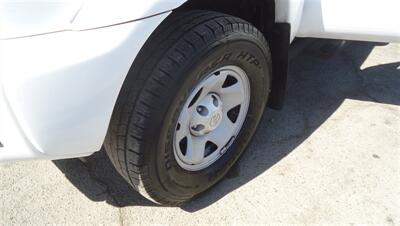 2015 Toyota Tacoma PreRunner V6 - Photo 23 - Van Nuys, CA 91405