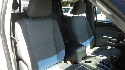 2015 Toyota Tacoma PreRunner V6 - Photo 15 - Van Nuys, CA 91405