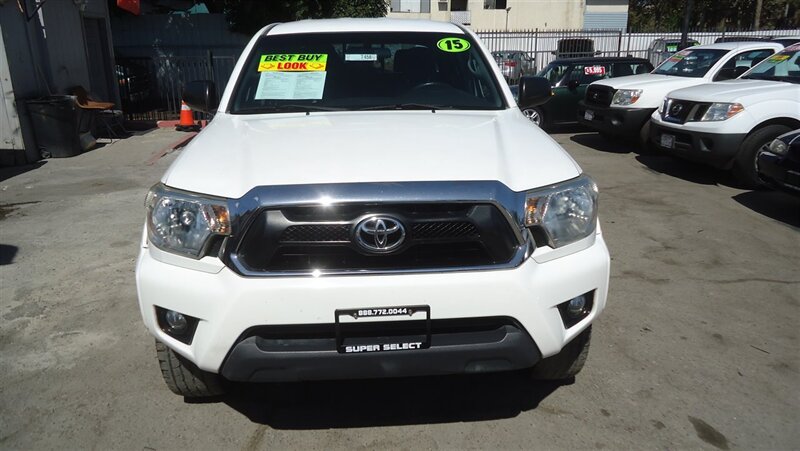 Super White 2015 Toyota Tacoma Pickup Truck 4X2 Automatic