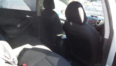 2018 Kia Forte LX - Photo 9 - Van Nuys, CA 91405