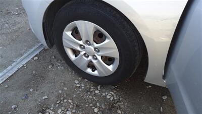 2018 Kia Forte LX   - Photo 16 - Van Nuys, CA 91405