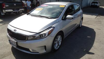 2017 Kia Forte5 LX   - Photo 7 - Van Nuys, CA 91405