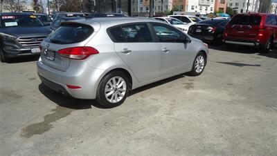 2017 Kia Forte5 LX   - Photo 5 - Van Nuys, CA 91405