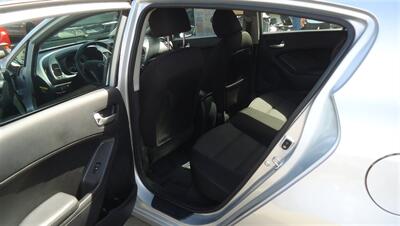 2017 Kia Forte5 LX   - Photo 18 - Van Nuys, CA 91405