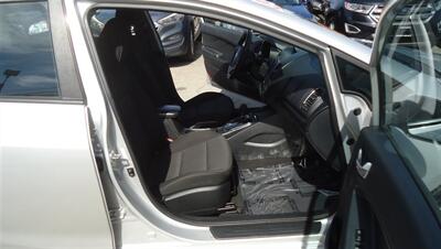 2017 Kia Forte5 LX   - Photo 15 - Van Nuys, CA 91405