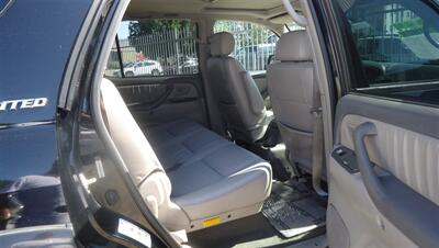 2004 Toyota Sequoia Limited - Photo 10 - Van Nuys, CA 91405