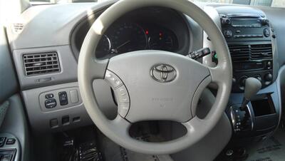 2006 Toyota Sienna LE 8 Passenger - Photo 23 - Van Nuys, CA 91405
