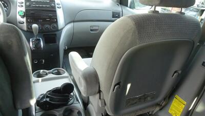 2006 Toyota Sienna LE 8 Passenger - Photo 21 - Van Nuys, CA 91405