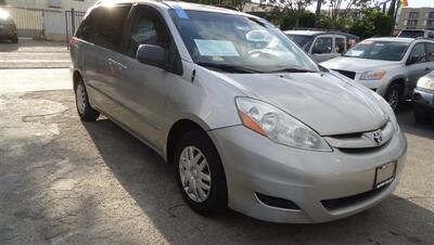 2006 Toyota Sienna LE 8 Passenger Van