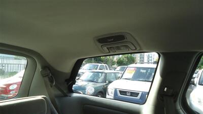 2006 Toyota Sienna LE 8 Passenger - Photo 13 - Van Nuys, CA 91405