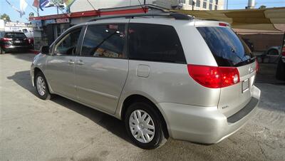 2006 Toyota Sienna LE 8 Passenger - Photo 8 - Van Nuys, CA 91405