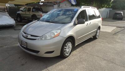 2006 Toyota Sienna LE 8 Passenger - Photo 6 - Van Nuys, CA 91405