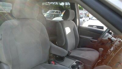 2006 Toyota Sienna LE 8 Passenger - Photo 18 - Van Nuys, CA 91405
