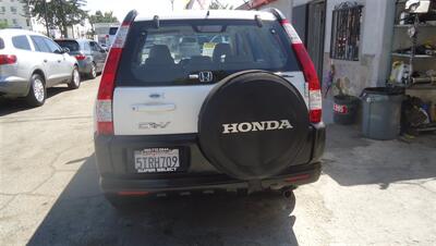 2006 Honda CR-V LX   - Photo 9 - Van Nuys, CA 91405