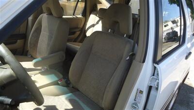 2006 Honda CR-V LX   - Photo 19 - Van Nuys, CA 91405
