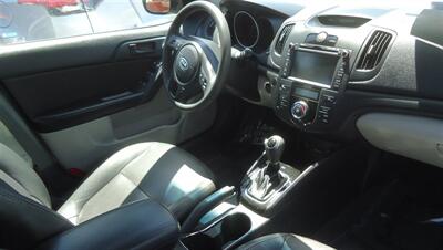 2011 Kia Forte EX - Photo 15 - Van Nuys, CA 91405
