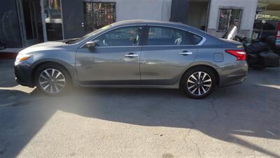 2017 Nissan Altima 2.5 SV - Photo 6 - Van Nuys, CA 91405