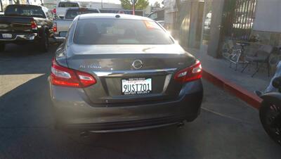 2017 Nissan Altima 2.5 SV - Photo 8 - Van Nuys, CA 91405