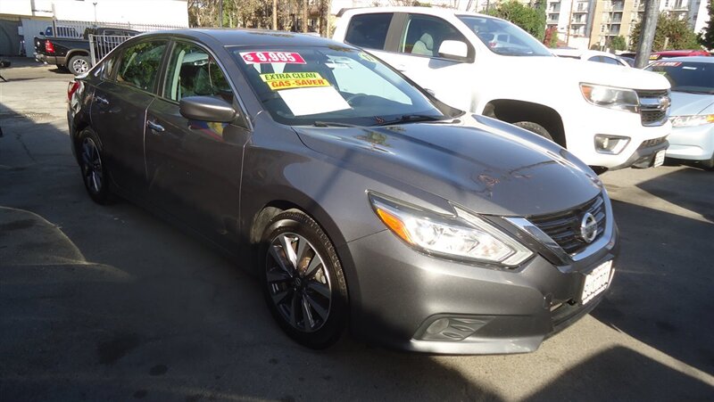 2017 Nissan Altima 2.5 SV   - Photo 1 - Van Nuys, CA 91405