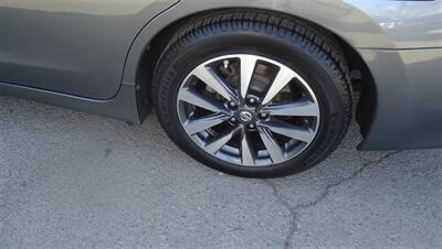 2017 Nissan Altima 2.5 SV - Photo 18 - Van Nuys, CA 91405