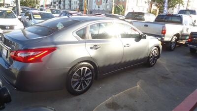 2017 Nissan Altima 2.5 SV - Photo 3 - Van Nuys, CA 91405