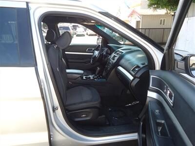2016 Ford Explorer XLT   - Photo 14 - Van Nuys, CA 91405