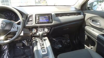 2022 Honda HR-V LX   - Photo 16 - Van Nuys, CA 91405