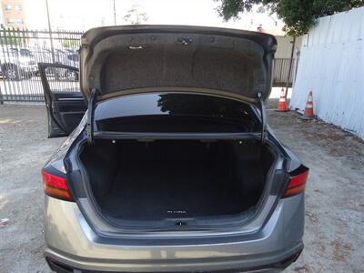 2021 Nissan Altima 2.5 SV   - Photo 9 - Van Nuys, CA 91405