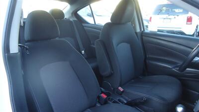 2018 Nissan Versa SV   - Photo 14 - Van Nuys, CA 91405