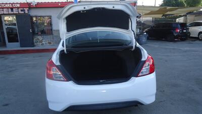 2018 Nissan Versa SV   - Photo 9 - Van Nuys, CA 91405