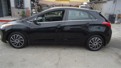 2016 Hyundai ELANTRA GT   - Photo 8 - Van Nuys, CA 91405