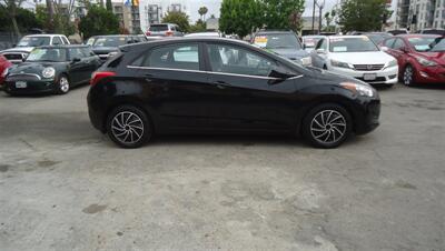 2016 Hyundai ELANTRA GT   - Photo 4 - Van Nuys, CA 91405