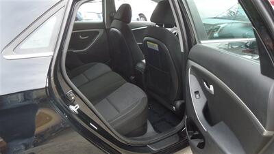 2016 Hyundai ELANTRA GT   - Photo 12 - Van Nuys, CA 91405