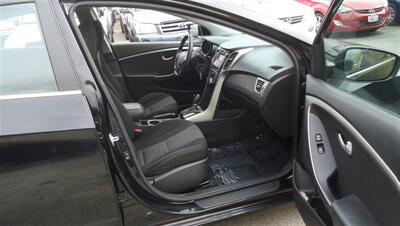 2016 Hyundai ELANTRA GT   - Photo 13 - Van Nuys, CA 91405