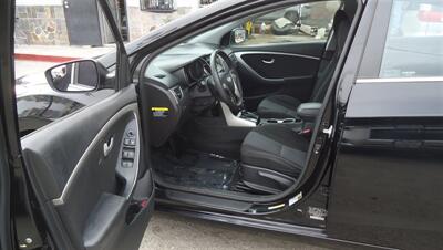 2016 Hyundai ELANTRA GT   - Photo 16 - Van Nuys, CA 91405