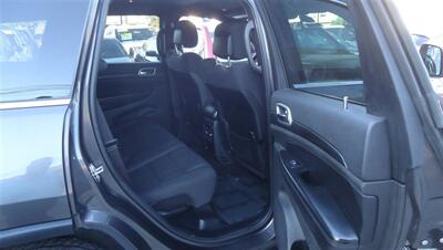 2019 Jeep Grand Cherokee Laredo   - Photo 11 - Van Nuys, CA 91405