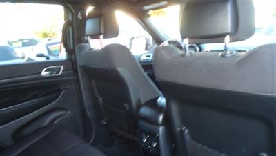 2019 Jeep Grand Cherokee Laredo   - Photo 13 - Van Nuys, CA 91405