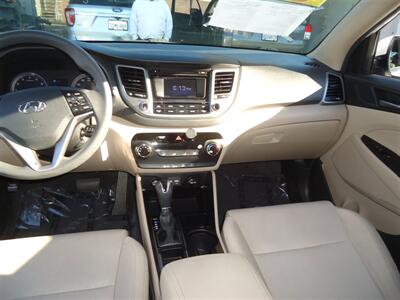 2017 Hyundai TUCSON SE   - Photo 17 - Van Nuys, CA 91405
