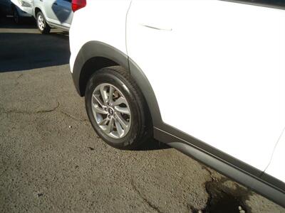 2017 Hyundai TUCSON SE   - Photo 21 - Van Nuys, CA 91405