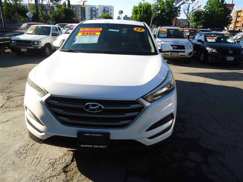 2017 Hyundai TUCSON SE   - Photo 1 - Van Nuys, CA 91405