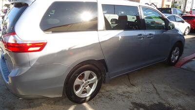 2015 Toyota Sienna LE 8-Passenger   - Photo 6 - Van Nuys, CA 91405