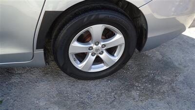 2015 Toyota Sienna LE 8-Passenger   - Photo 17 - Van Nuys, CA 91405