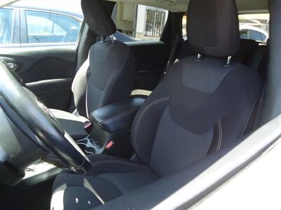 2015 Jeep Cherokee Latitude   - Photo 16 - Van Nuys, CA 91405
