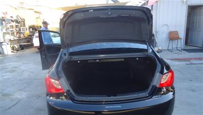 2013 Hyundai SONATA Limited - Photo 10 - Van Nuys, CA 91405