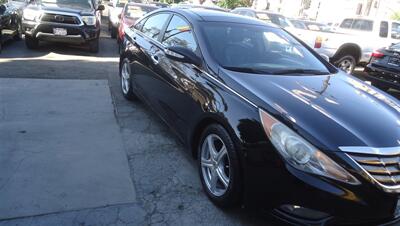 2013 Hyundai SONATA Limited - Photo 2 - Van Nuys, CA 91405
