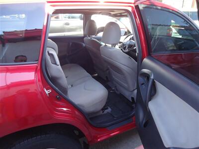 2011 Toyota RAV4   - Photo 17 - Van Nuys, CA 91405